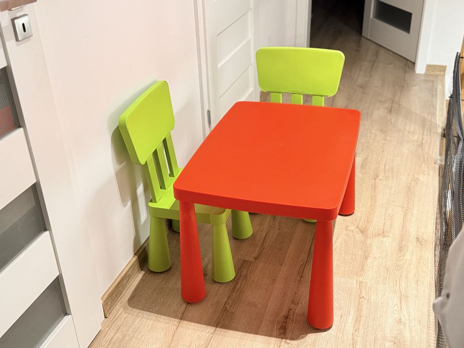 Mamut ikea stolik i krzesla