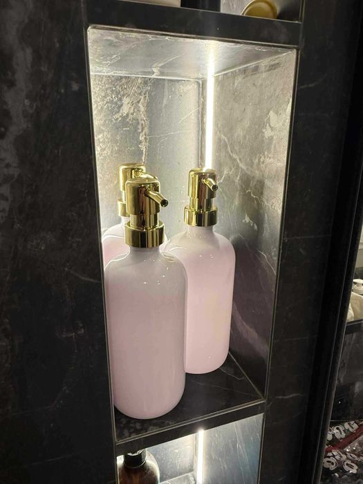 3 Pojemniki łazienkowe białe na mydło szampon 600ml