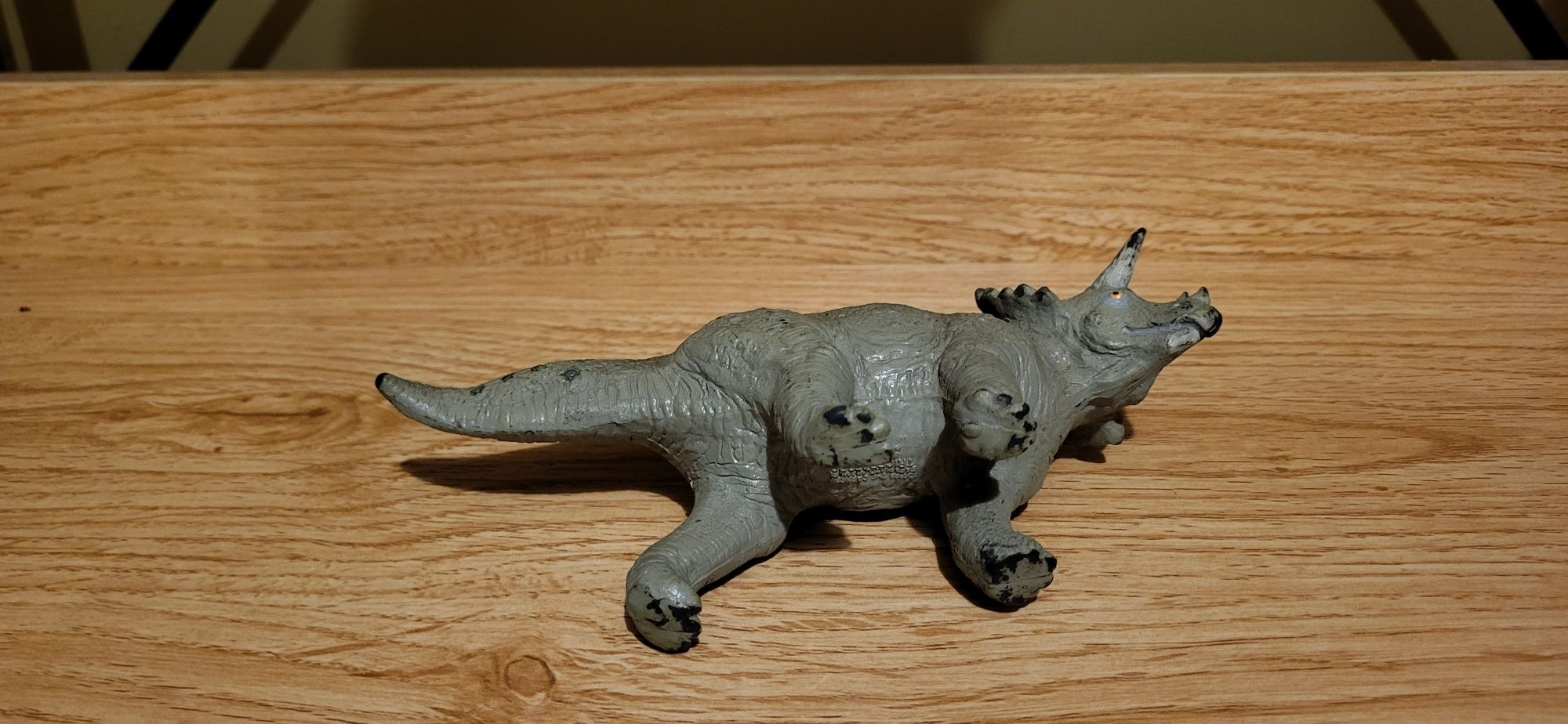 Safari Ltd dinozaur triceratops figurka model wycofany 1988 r.