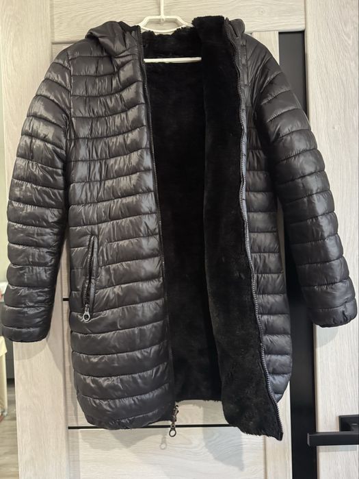 Зимова реверсна куртка розмір М