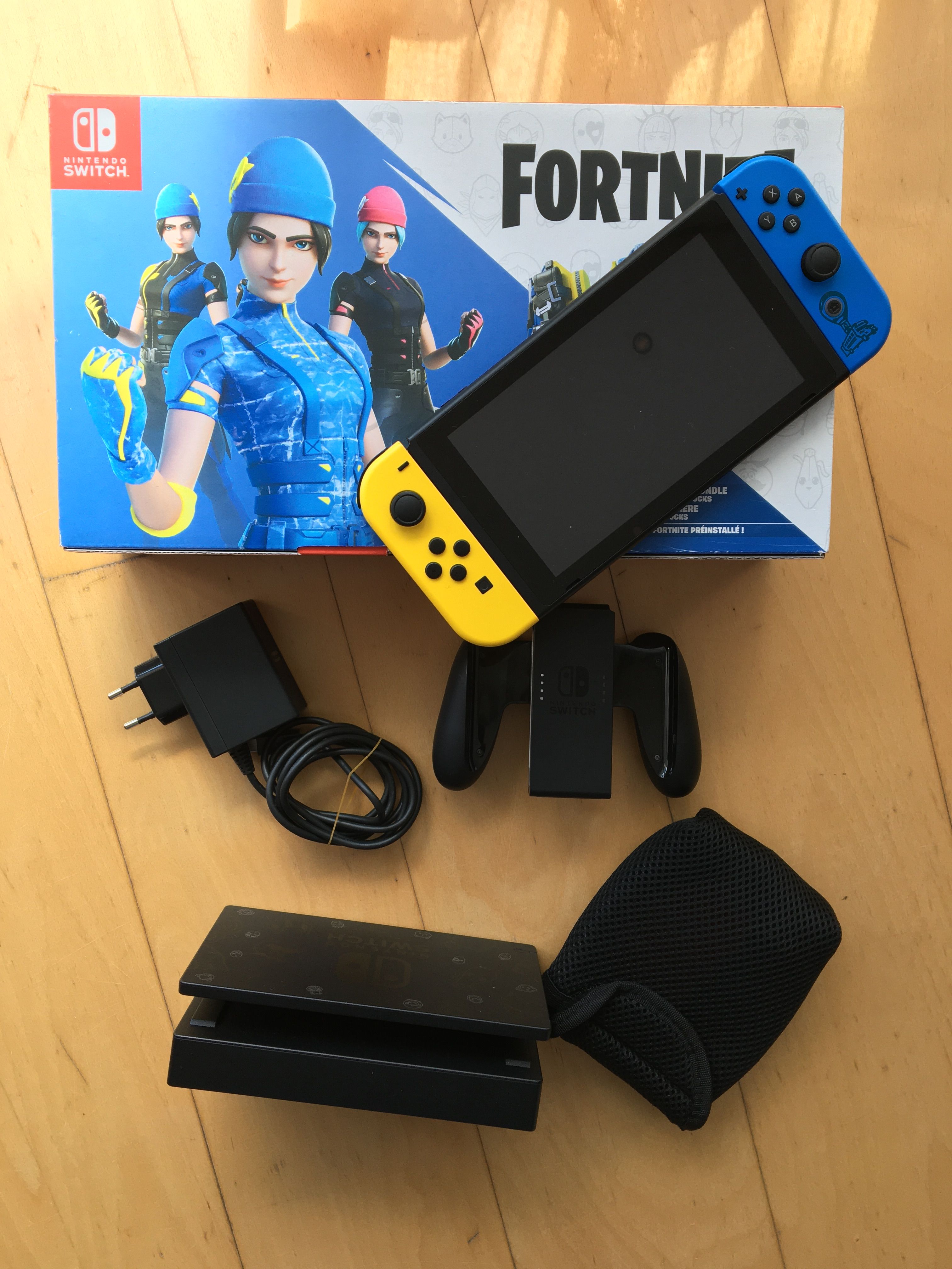 NIntendo switch - FORTINE