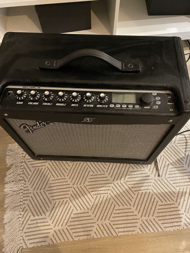 Wzmacniacz Gitarowy Fender Mustang III V2