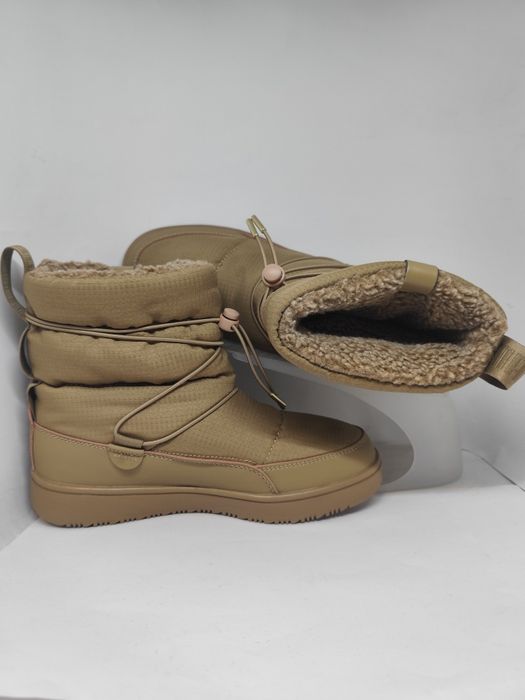 Снігоходи жіночі Puma Snowbae Wns( 393920-04) на хутрі ,оригінал,нові.