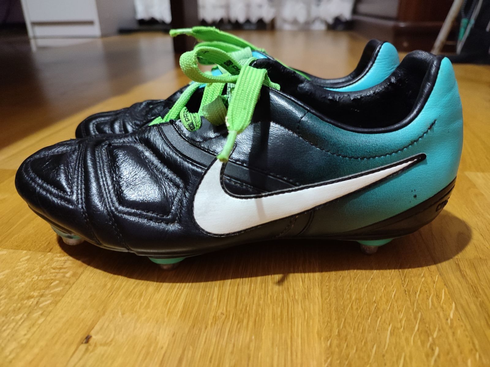 Nike 36.5р 23.5см футбольные бутсы кожаные бампы сороконожки adidas