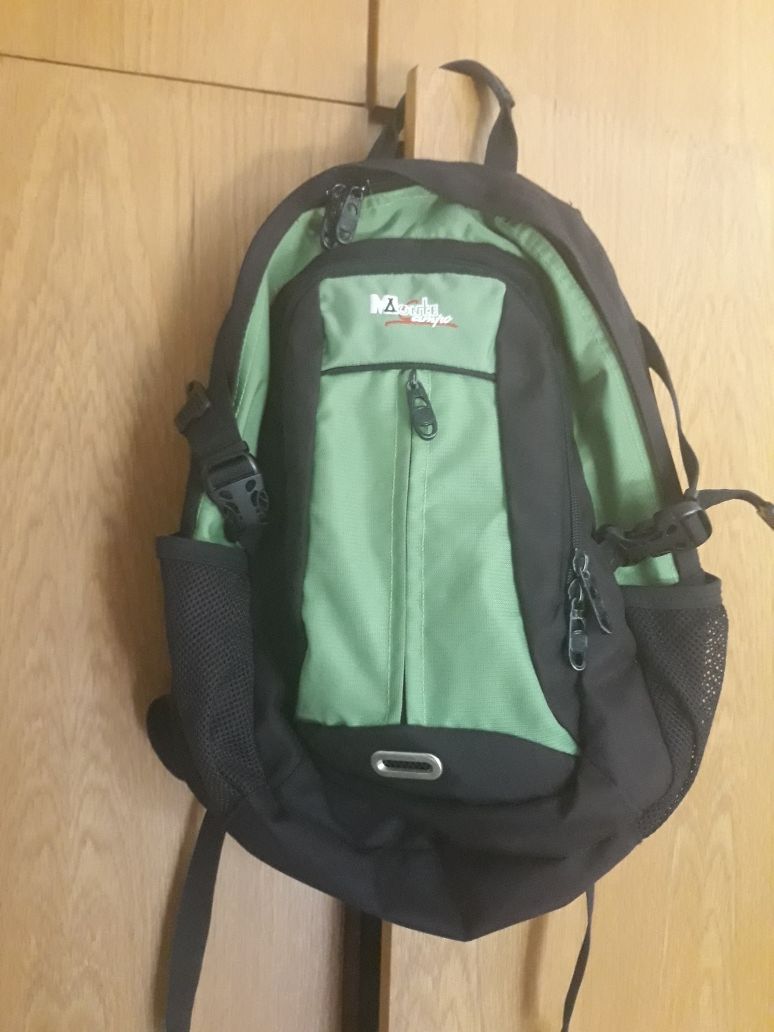 Mochila Monte Campo Larouco 22L Preto / Verde