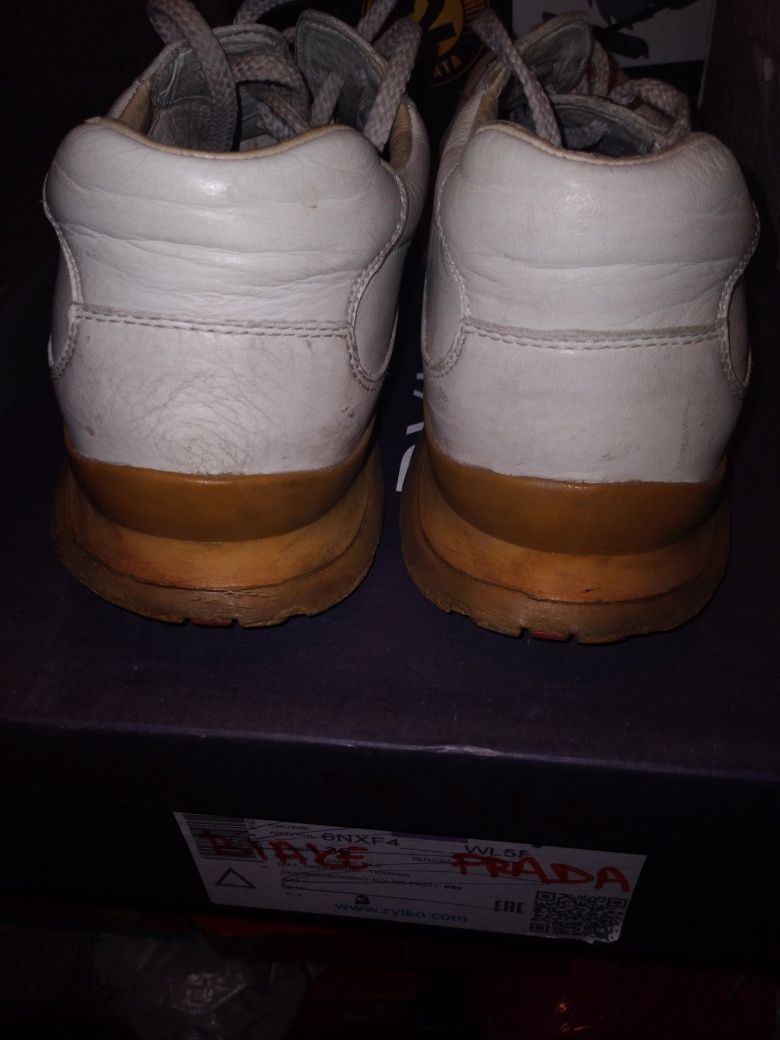 Sprzedam męskie  oryginalne buty Prada