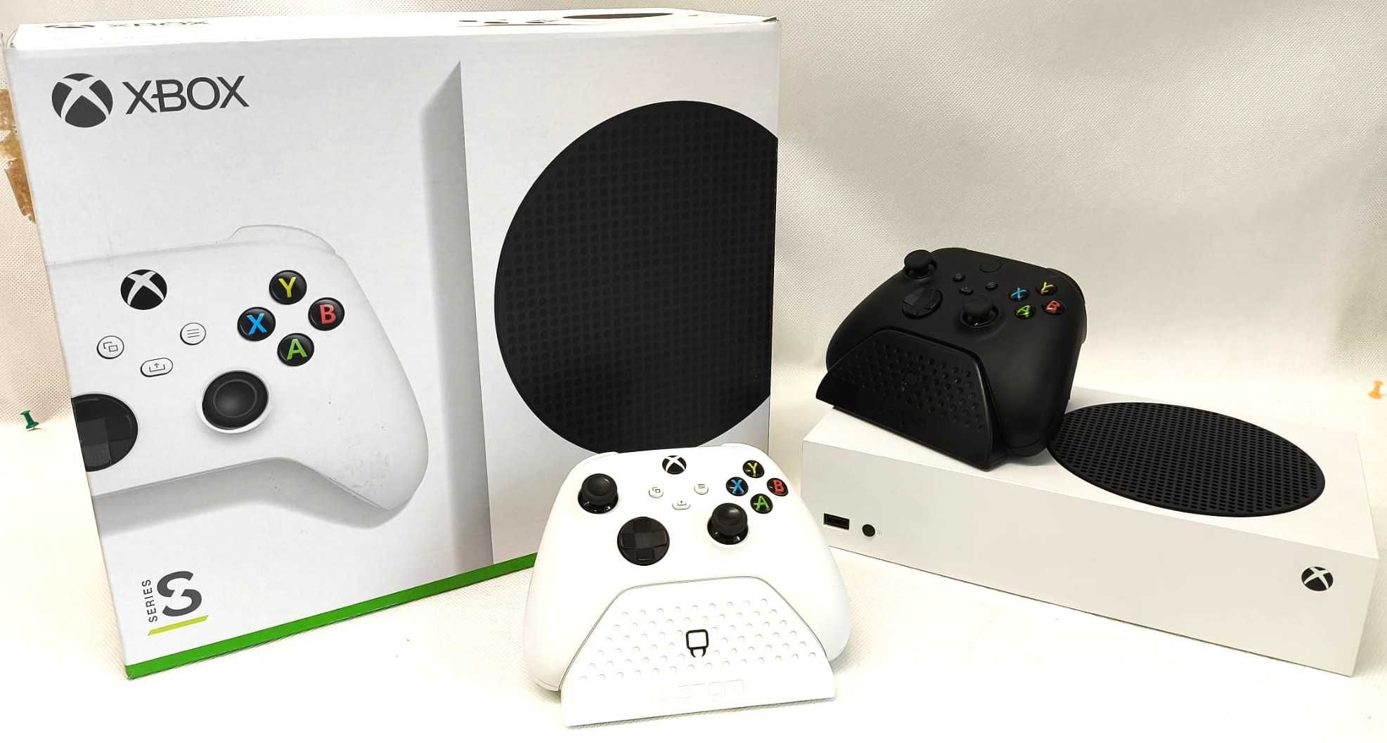 Konsola XBOX Series S 512GB cyfrowa 2 x PAD + stacje ładowania GWARANC