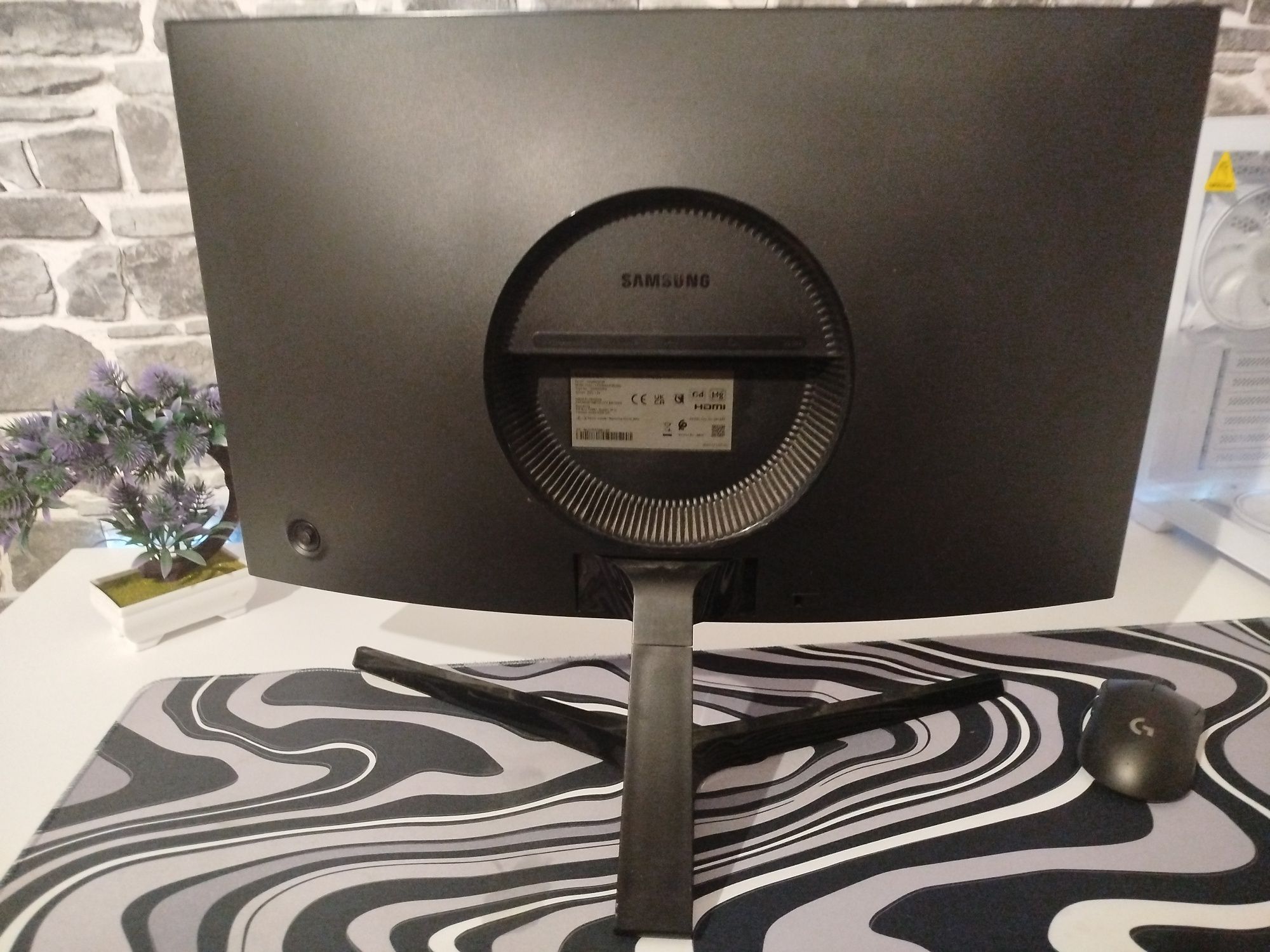sprzedam monitor samsung 144hz lub zamienie na inny