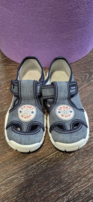 Продам дитячі тапочки в садочок, для дому на липучках 28р і 29