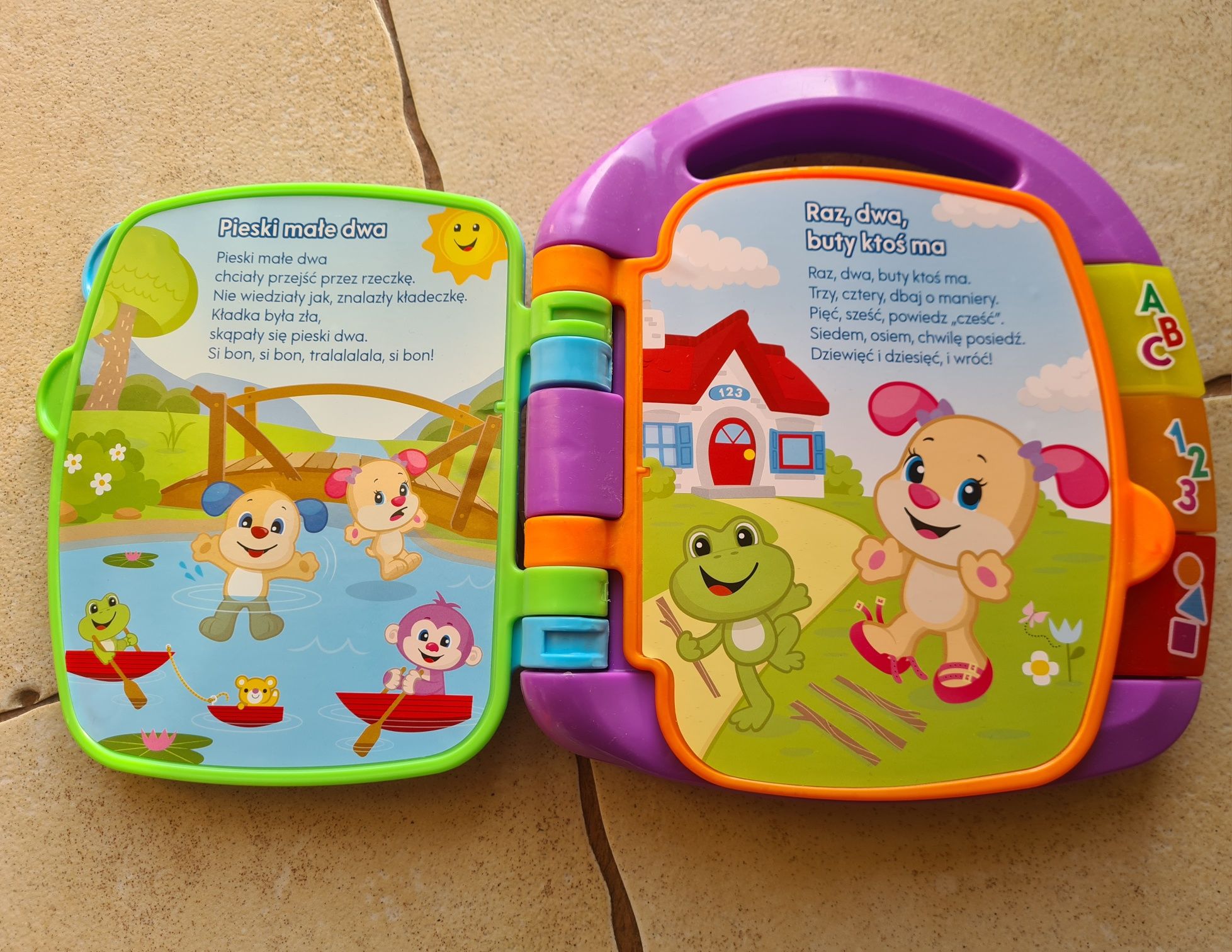Interaktywna książeczka Fisher Price