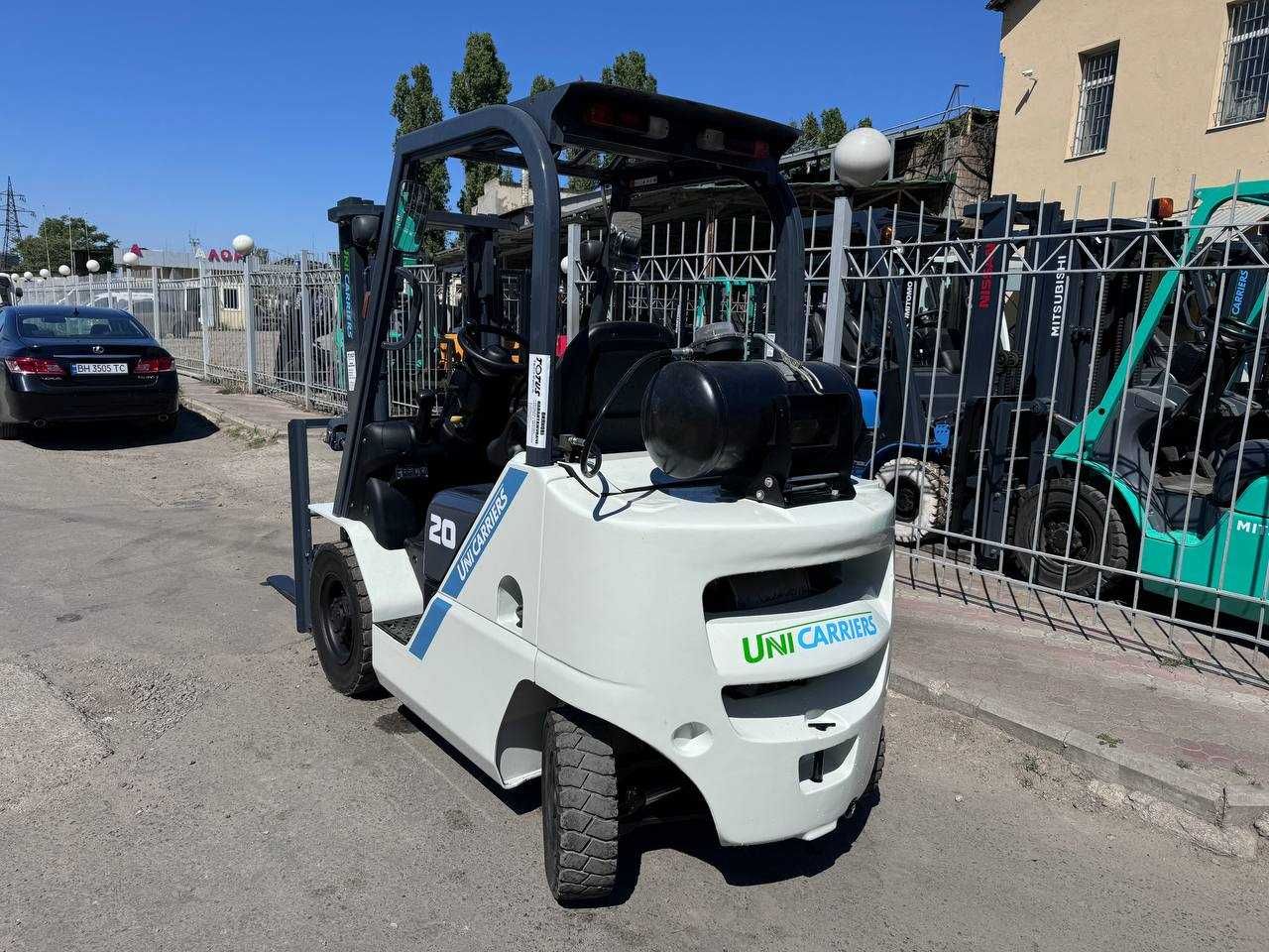 Навантажувач вилковий NIssan-Unicarriers,вилочный погрузчик