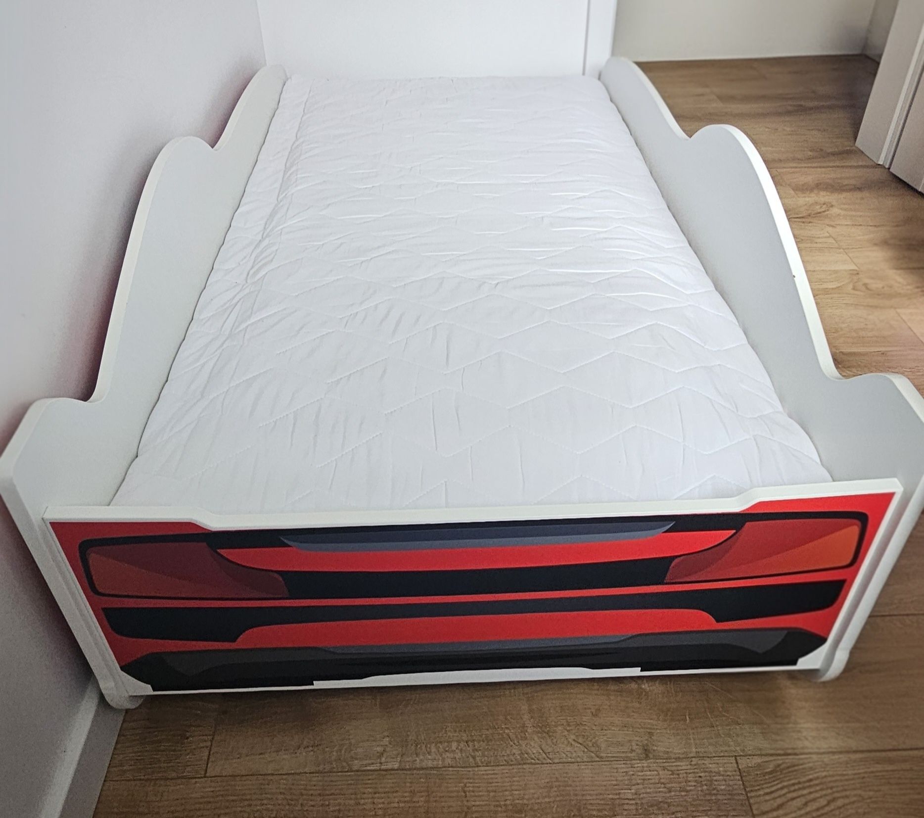 Łóżko dziecięce 160x80 z materacem