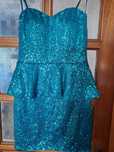 Vestido cai cai esverdeado. Tam 38. NOVO.