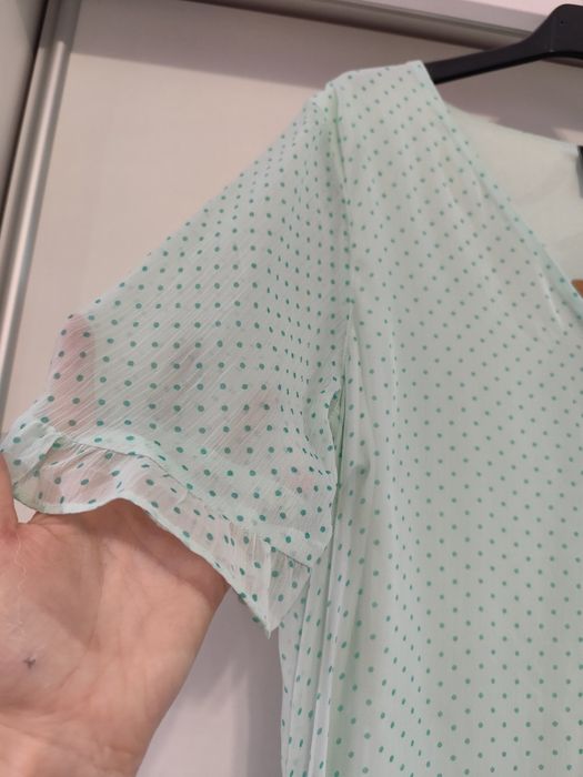 Sukienka mgiełka z paskiem w kropki miętowa Vero moda L krótki rękaw
