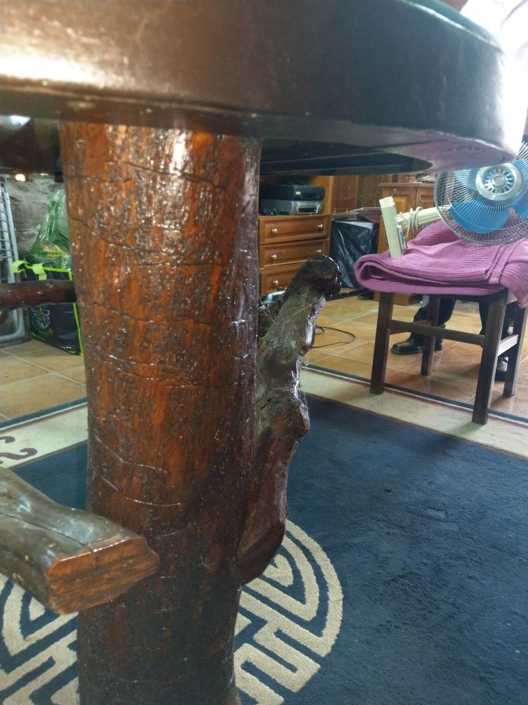 Mesa de sala ou jardimcom detalhes
