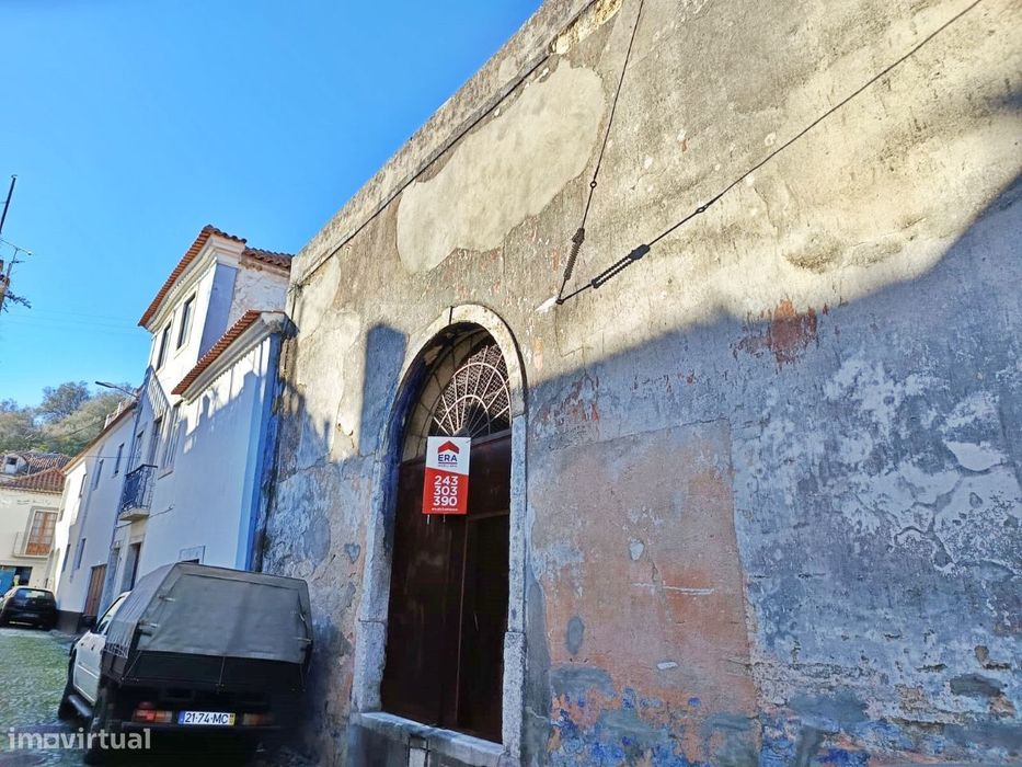 Armazém e Adega com viabilidade de fazer habitação
