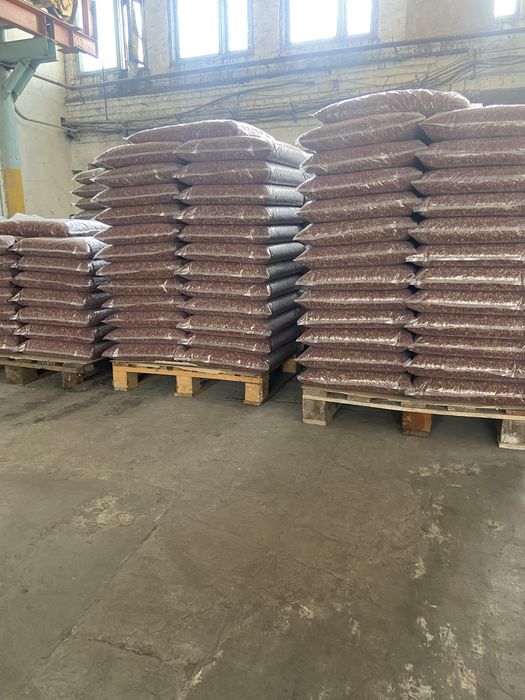 Сухой корм для кошек та собак