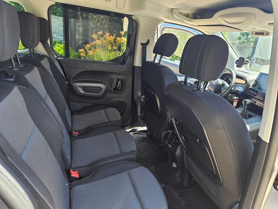 Toyota Proace City Verso Family 1.5 130KM salon 2021r 46000km