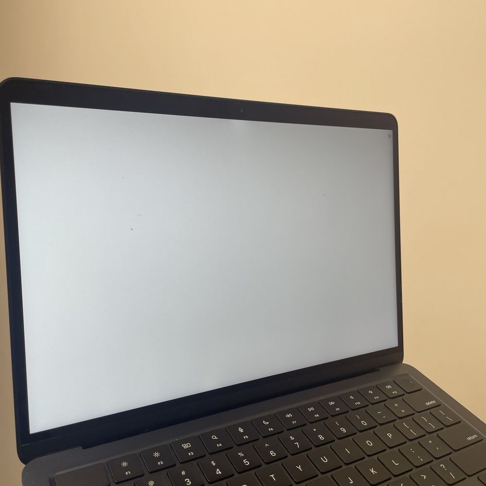 Екран для MacBook Air 13 2022 M2