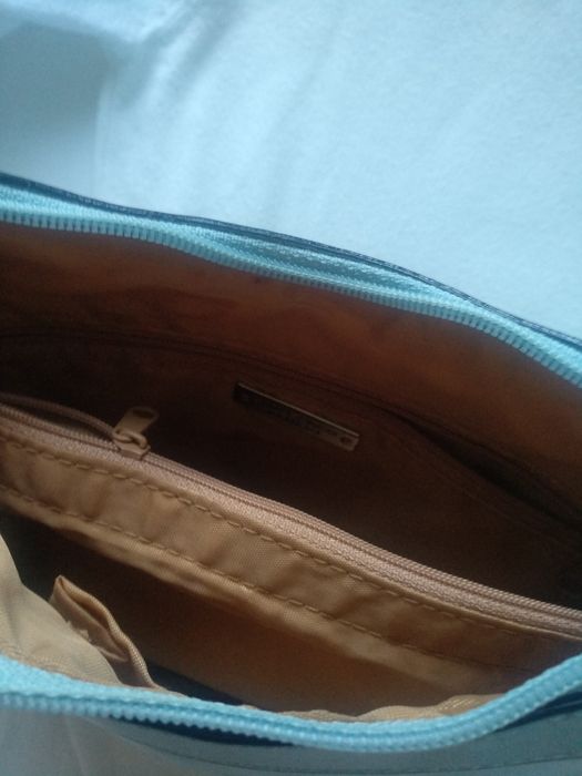 Кожаная сумка кроссбоди David Jones через плечо номерная голубая седло