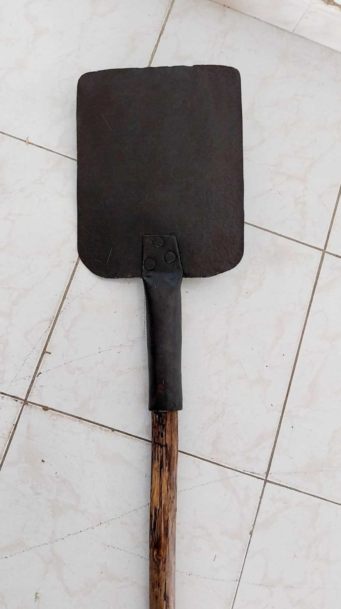 Antiga Pá do Forno do Pão, feita à Forja e Rebitada (Artesanal)