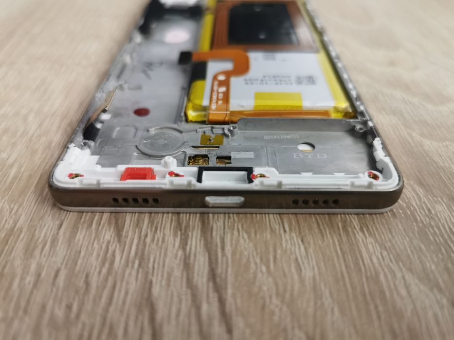 Oryginalny set wyświetlacz korpus bateria Huawei P8 Lite  ALE-L21