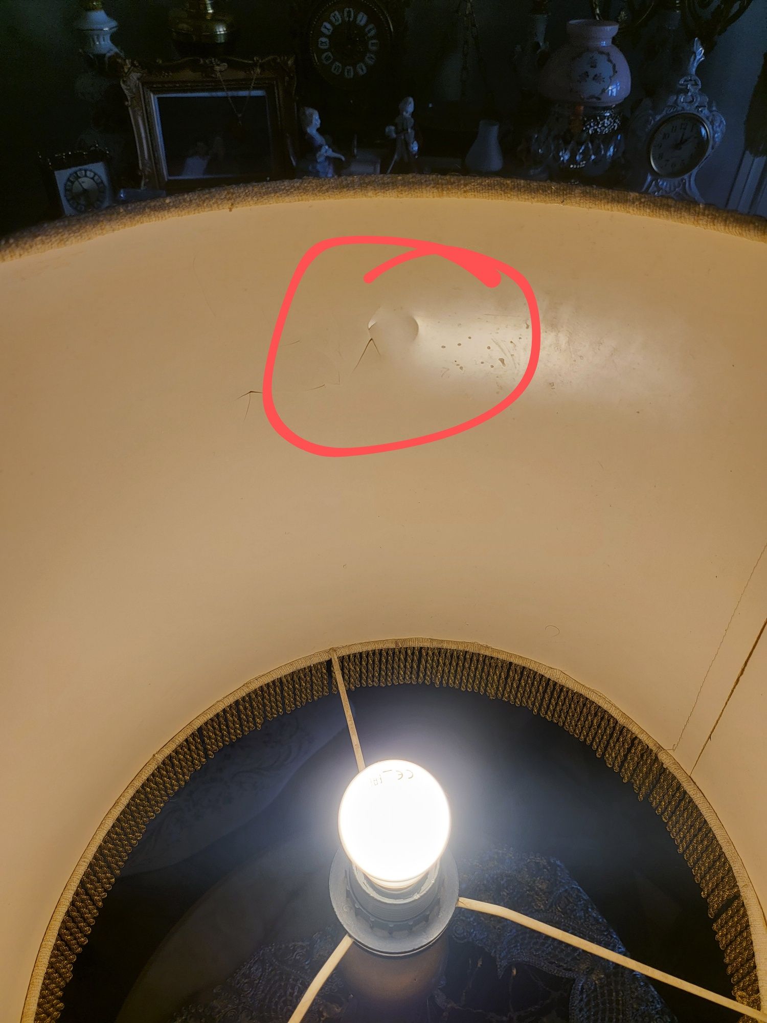 Stara duża  lampa  mosiężna