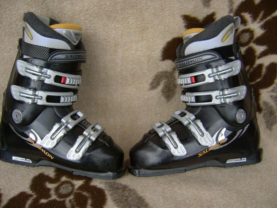 Buty narciarskie zjazdowe Salomon (38/40)(lewy większy)