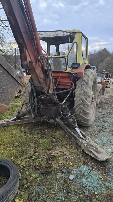 Sprzedam MTZ bialoruske koparko spycharka na chodzie