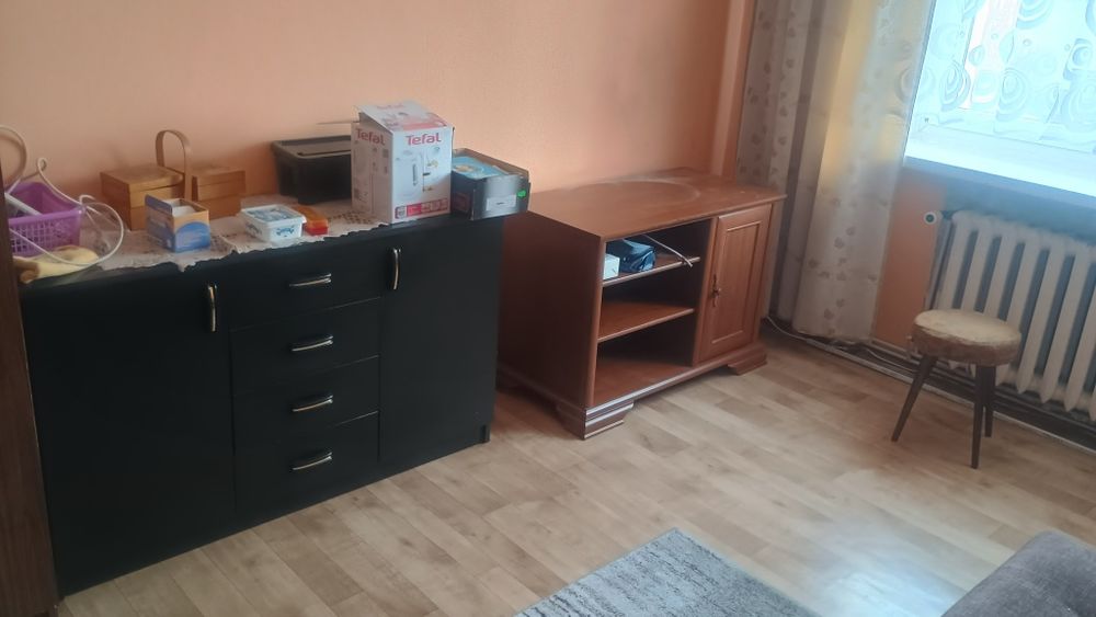 Szafka czarna i brazowa