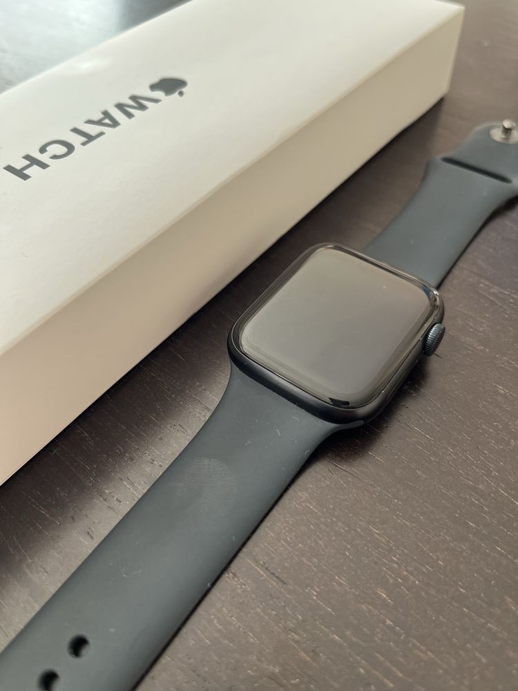 Apple Watch SE (Gen 2) 44mm Midnight GPS