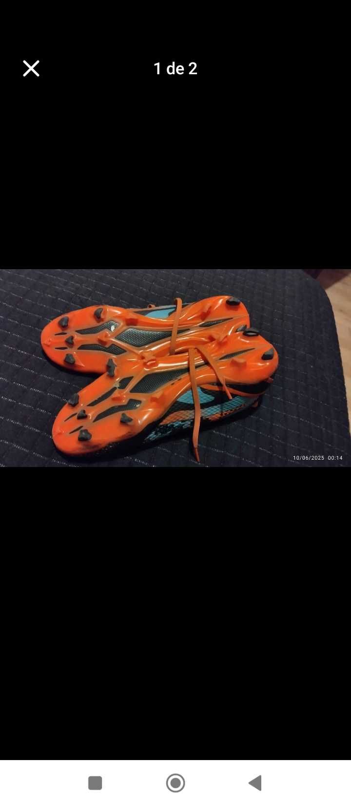 Chuteiras adidas n 42 usadas só uma vez