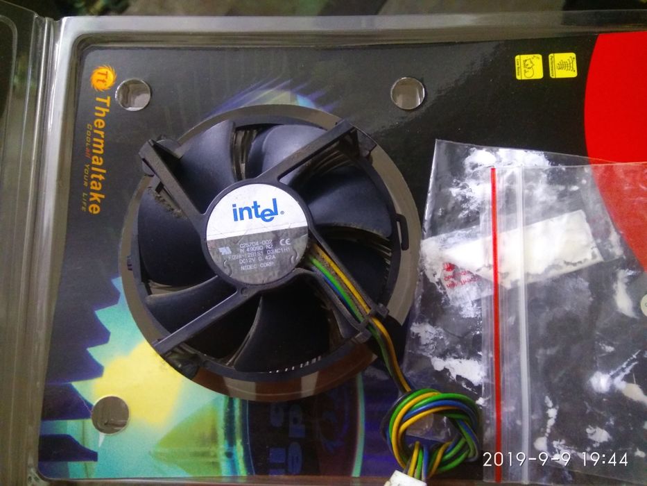 Вентилятор куллер Intel для системного блока