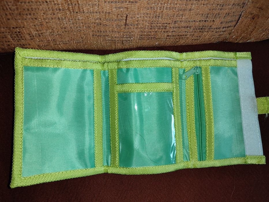 Portfel młodzieżowy, kolorowy.