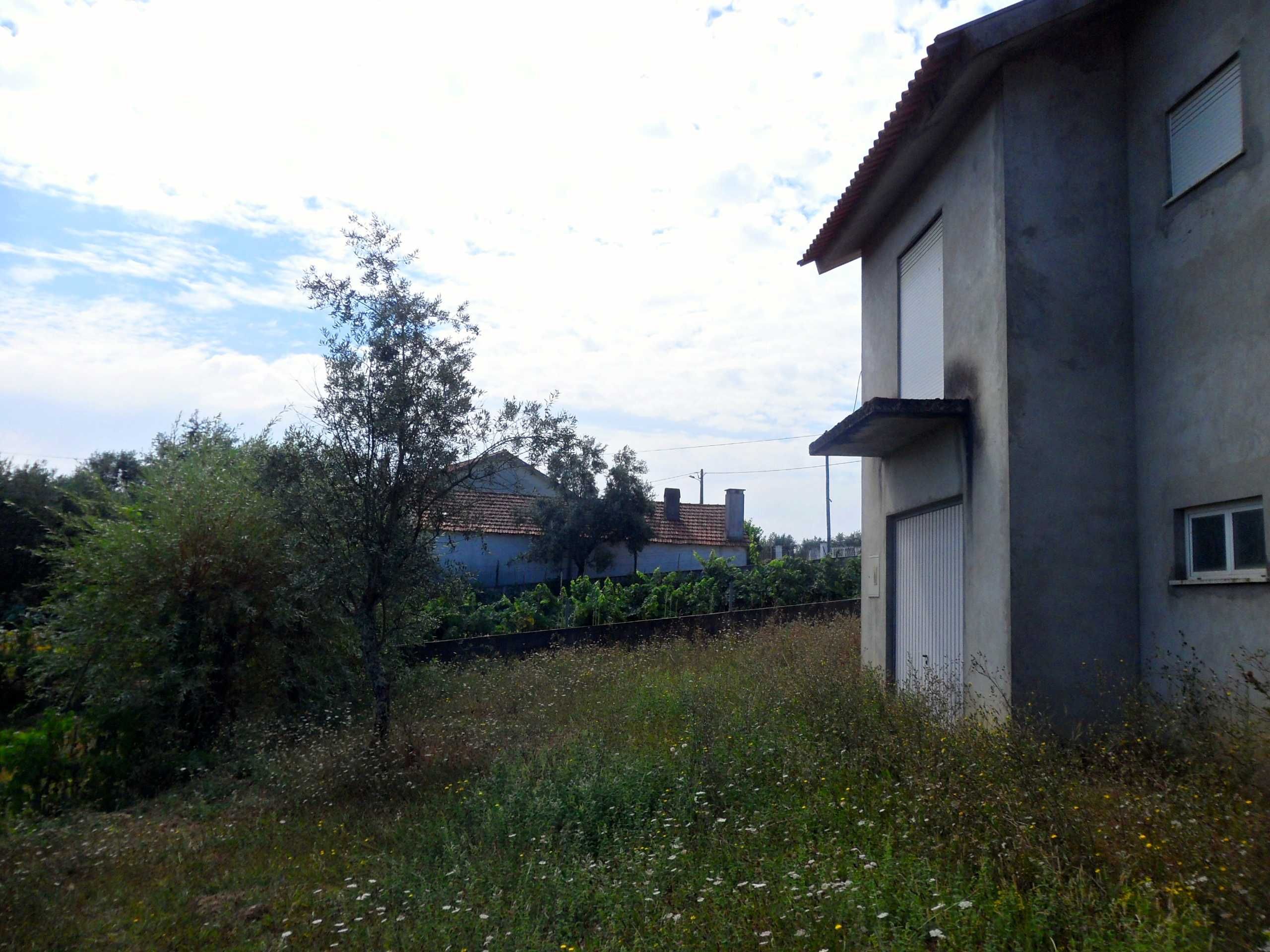 Casa com terreno