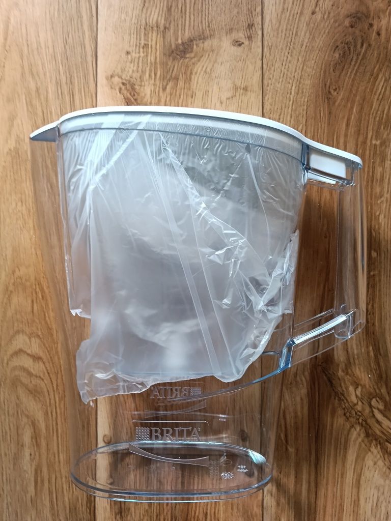 Sprzedam dzbanek do filtrowania wody marki Brita, wraz z filtrem!