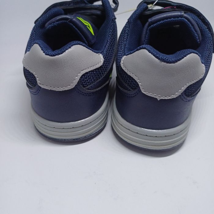 Nowe sportowe adidasy roz 32