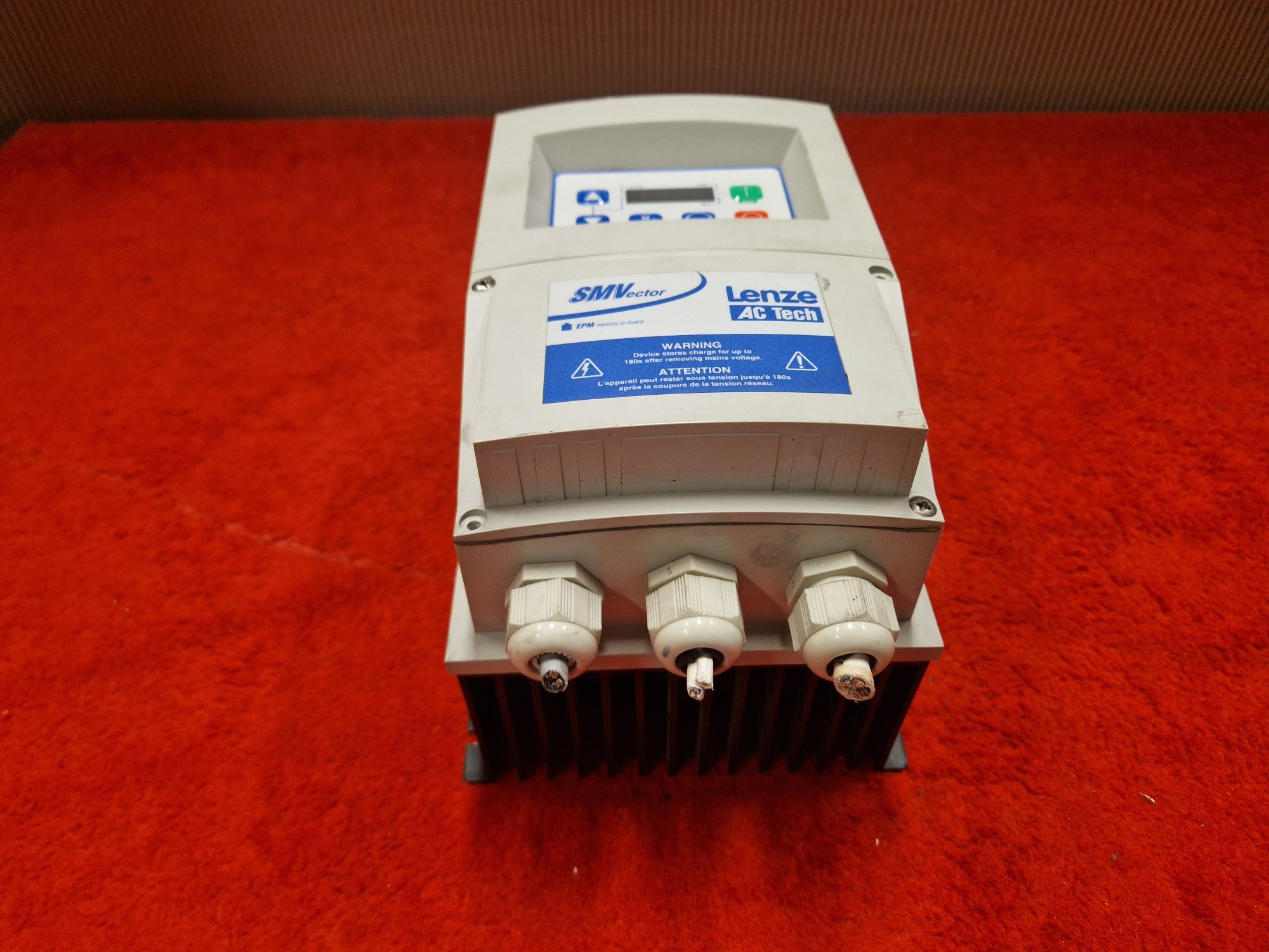 Przemiennik częstotliwości Lenze SMVector – AC Tech - 1.5kW 400V