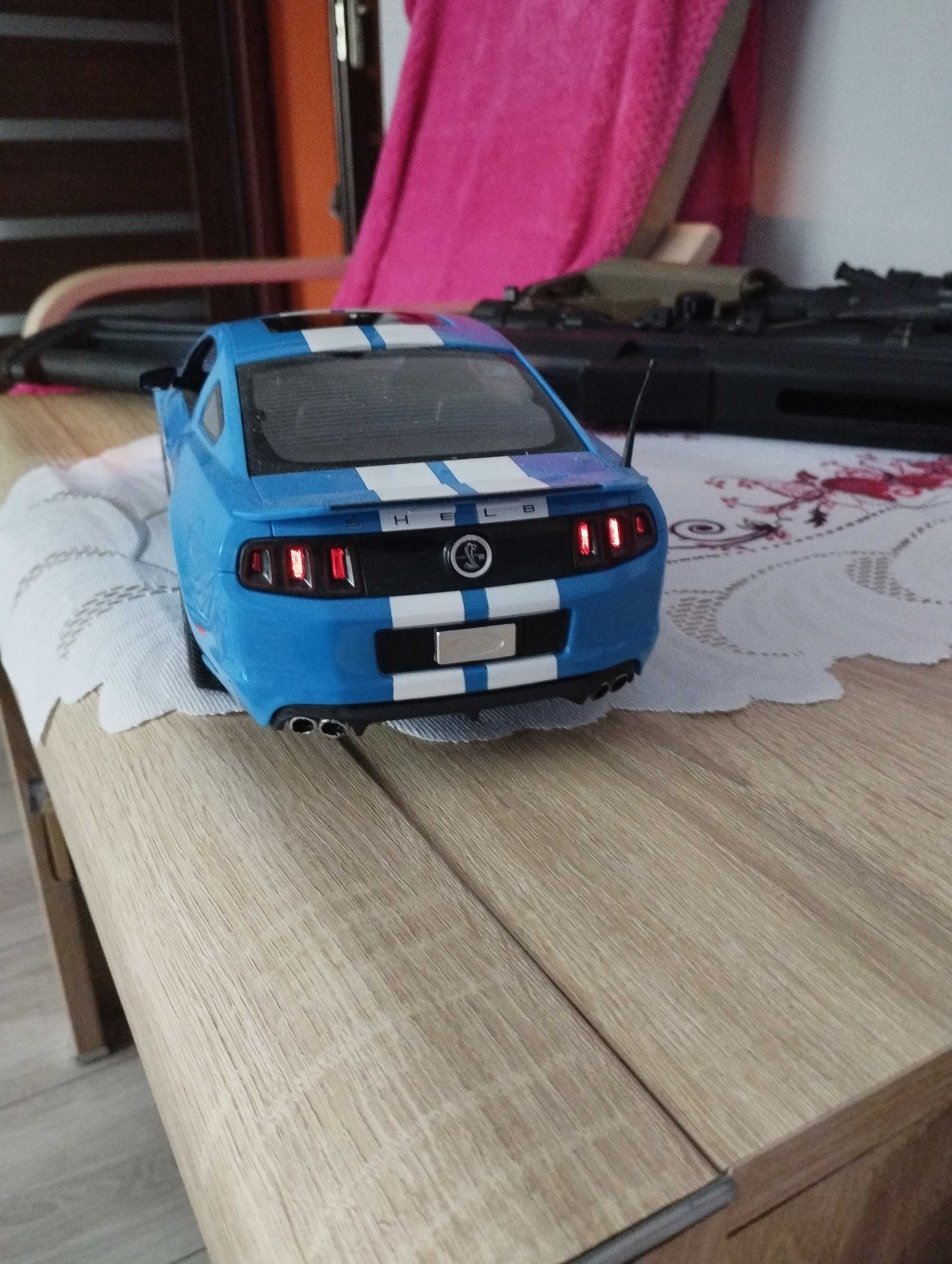 Model RC Shelby gt500