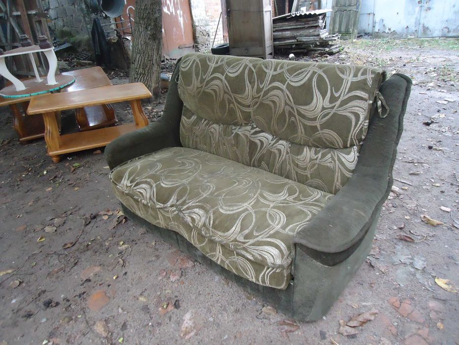 Продам диван. Отличное состояние.