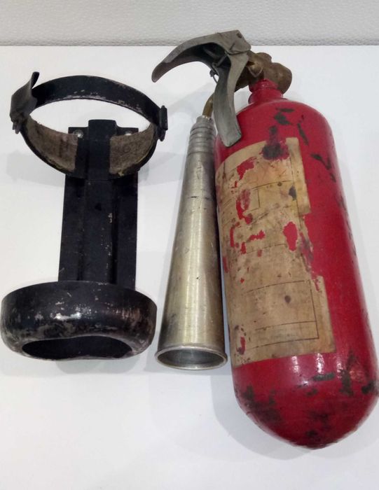 Гасіння вогню ОУ-2 авто, з крепленням.