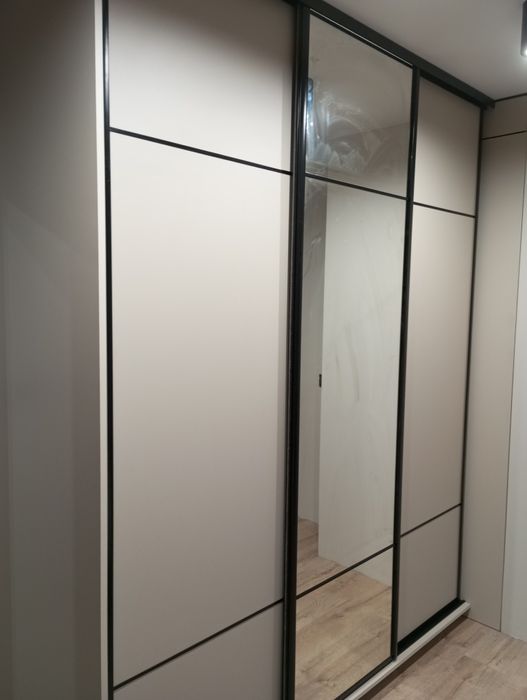 Szafy na wymiar.Meble biurowe.Tarasy.Altany.Montaż mebli i paneli