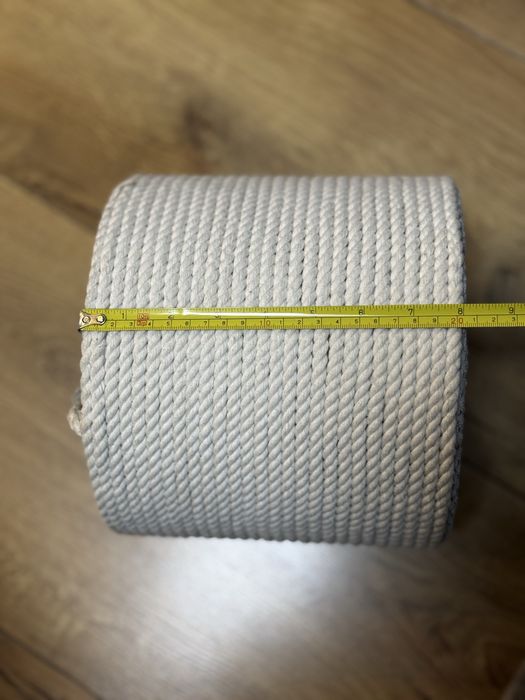 Когтеточка-тунель для котів 22×22 см — з іграшкою, гарний стан