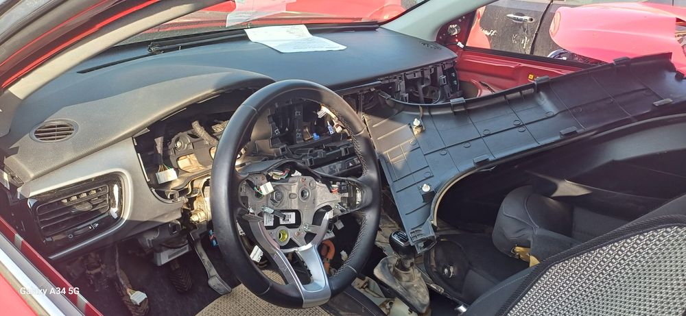 Zderzak przód błotnik  kia stonic  20r lift