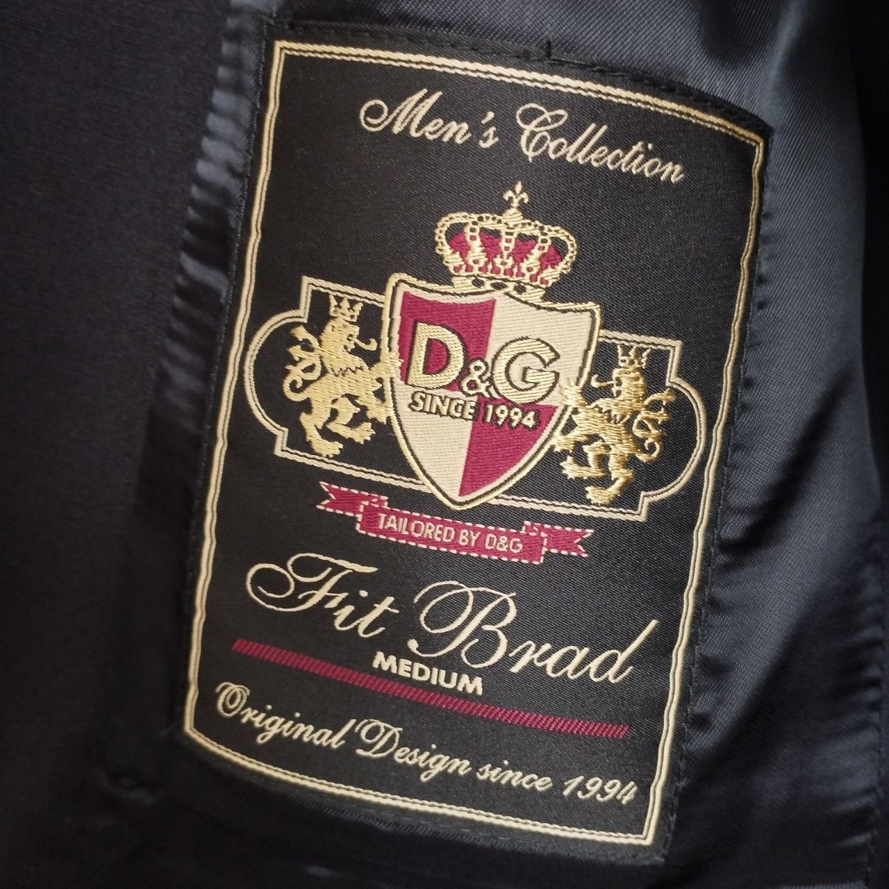 Продам костюм D&G