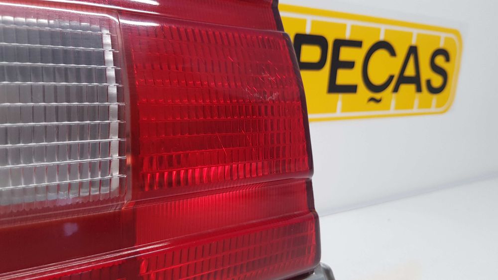 Farolim esquerdo BMW 5 (E12)