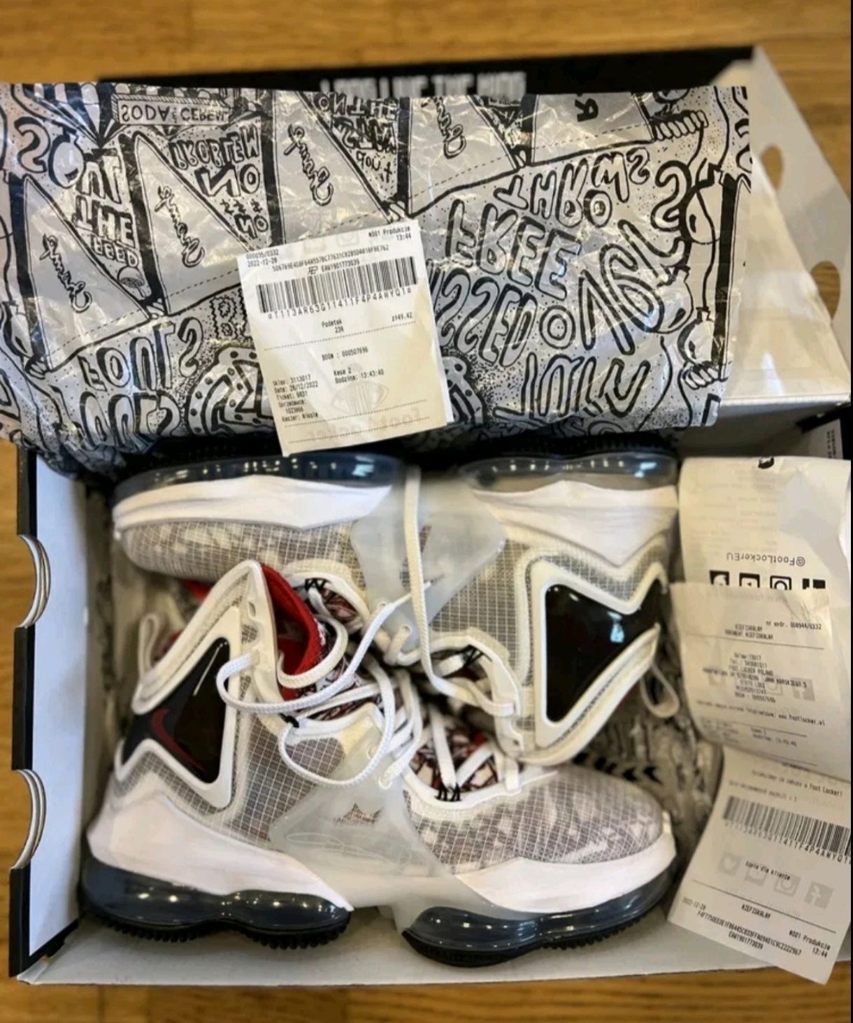 Мужские кроссовки Nike LeBron XIX