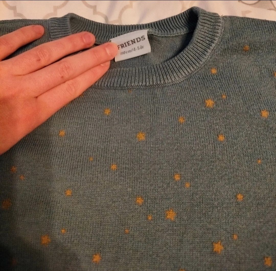 Sweterek w gwiazdki