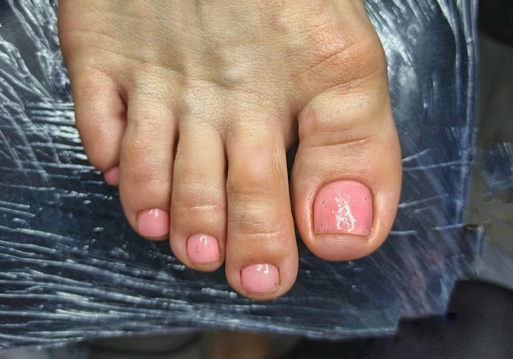 Послуги майстра манікюру та педикюру