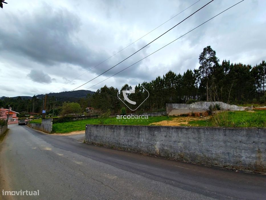 Terreno Urbano com Projecto aprovado para Nova Moradia T3 -172m2 + Ane